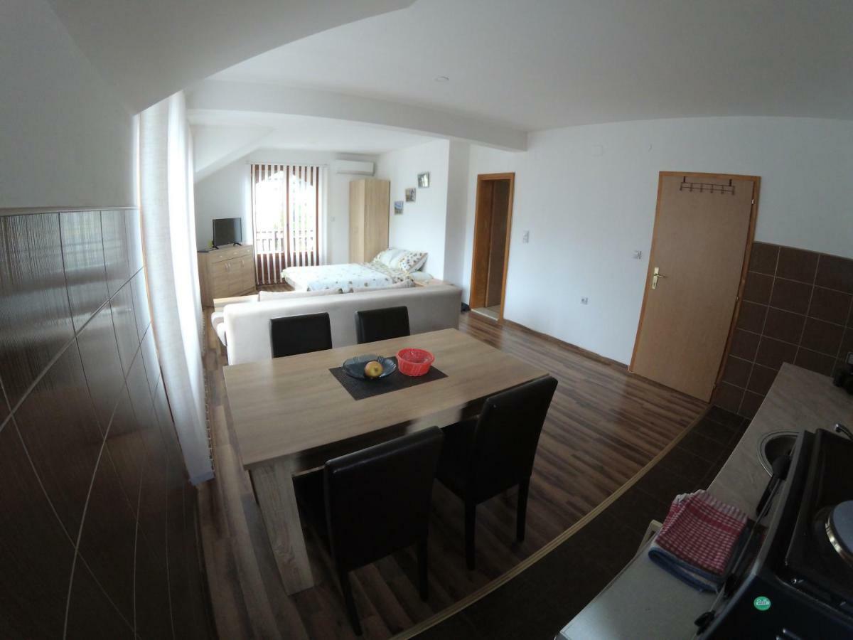 Apartment And Rooms Konak Višegrad 외부 사진
